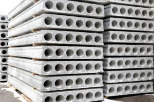 Сравнение ЖБИ и монолитного литья: что выгоднее для строительства в Алматы?